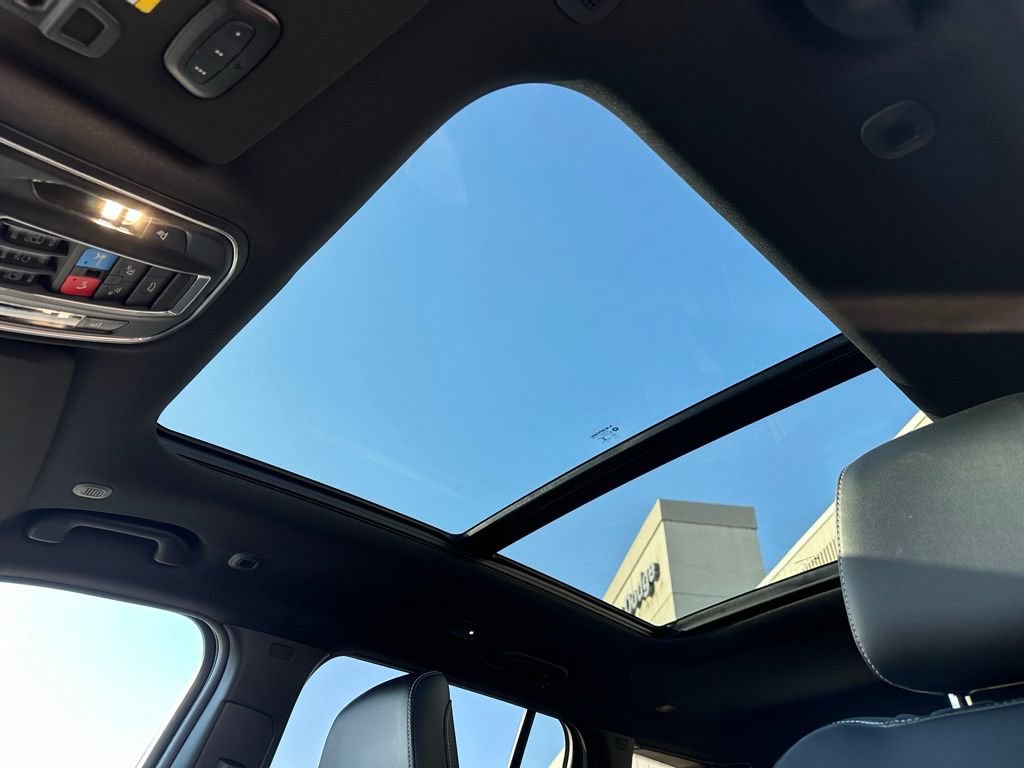 New 2026 Jeep Grand Cherokee Limited AWD/4WD image 25