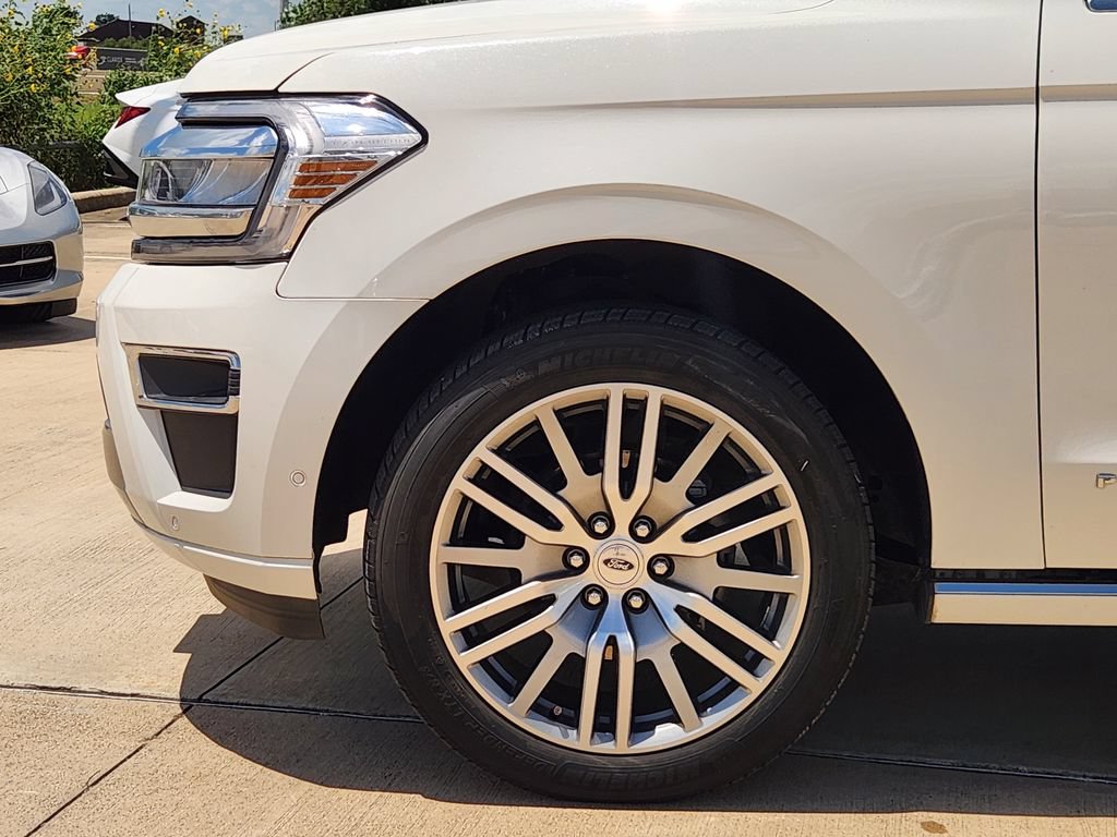 Used 2022 Ford Expedition Platinum AWD/4WD image 10