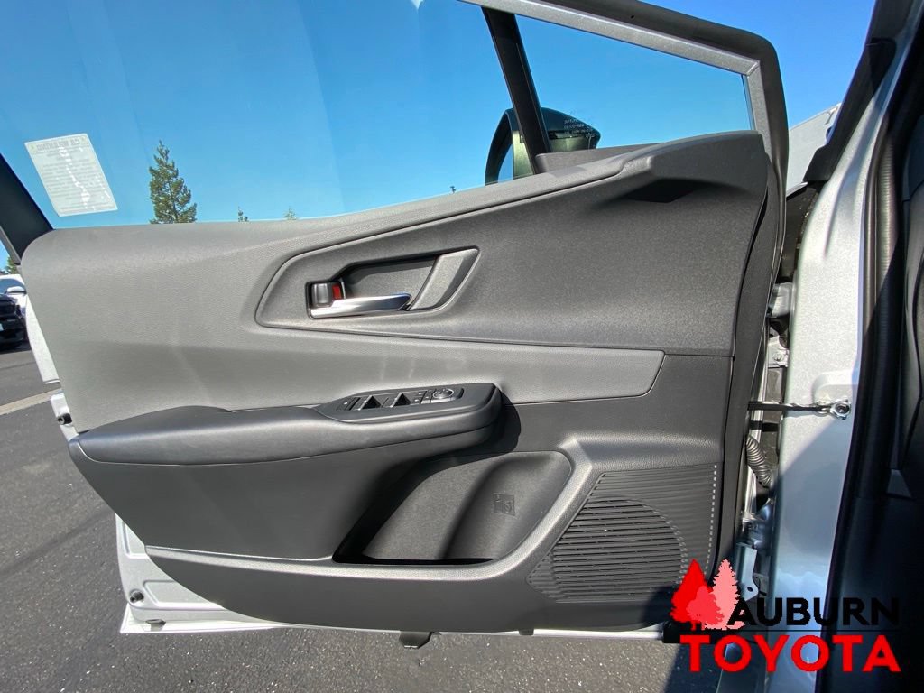 New 2027 Toyota Prius XLE FWD image 30