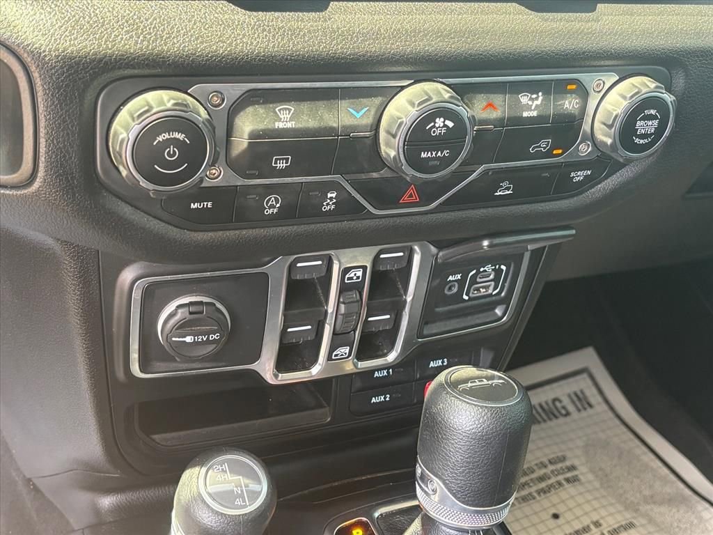 Used 2025 Jeep Gladiator Sport AWD/4WD image 18