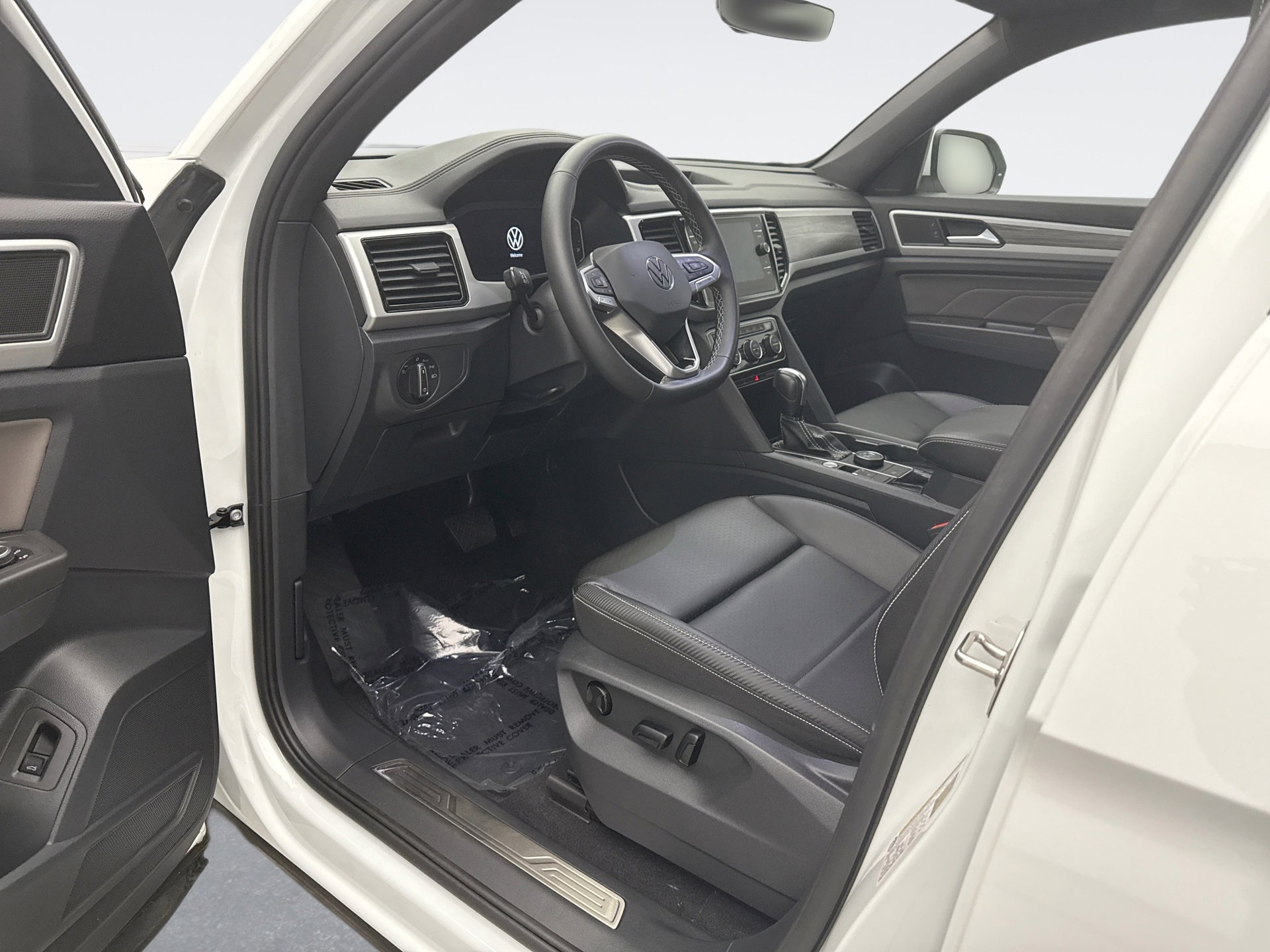 Used 2023 Volkswagen Atlas Cross Sport SE AWD/4WD image 10