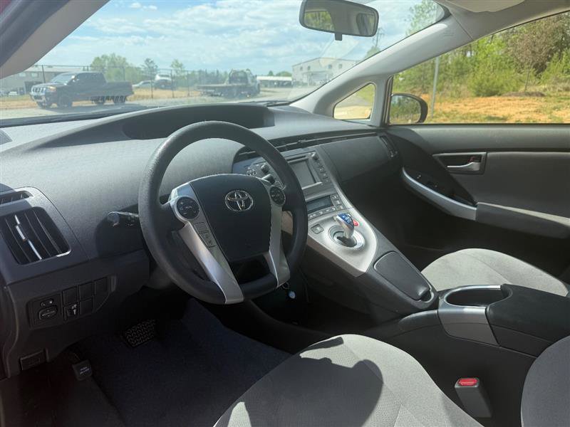 Used 2015 Toyota Prius Two FWD image 15