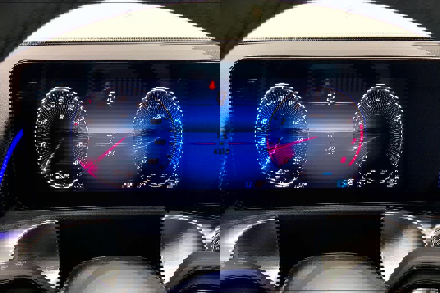 Used 2025 Mercedes-Benz GLB 250 image 23