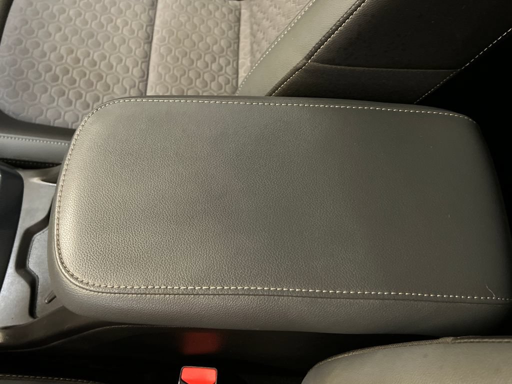Used 2021 Chevrolet Colorado Z71 AWD/4WD image 30