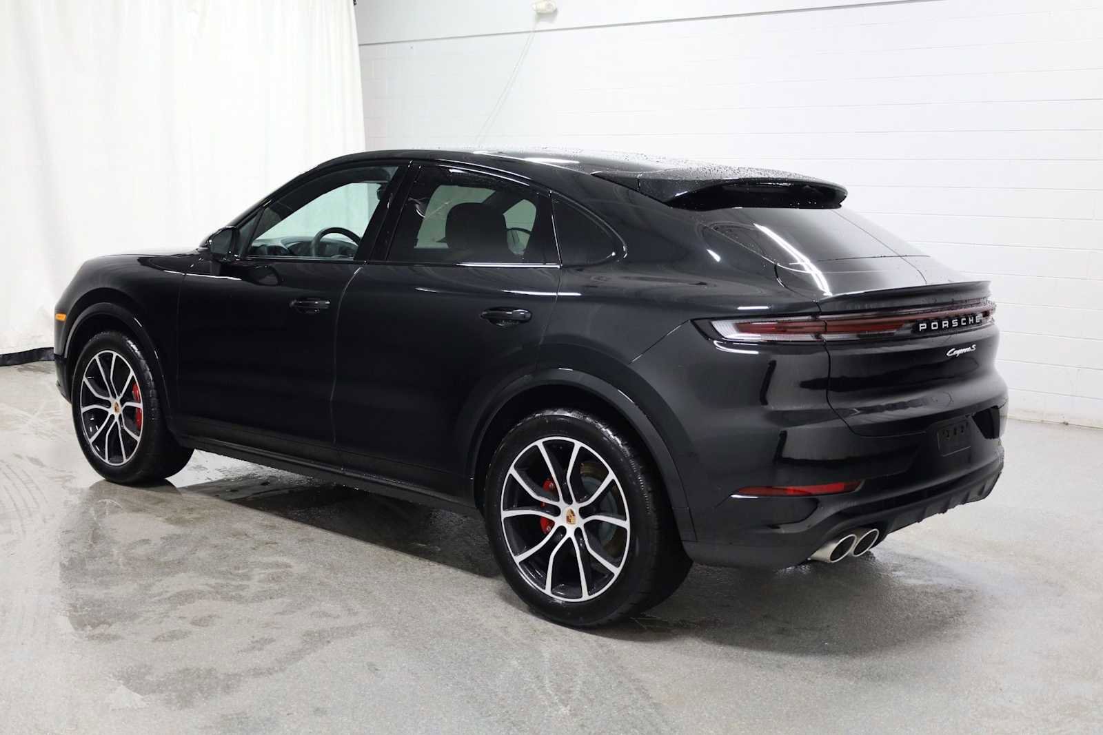 New 2026 Porsche Cayenne S image 3