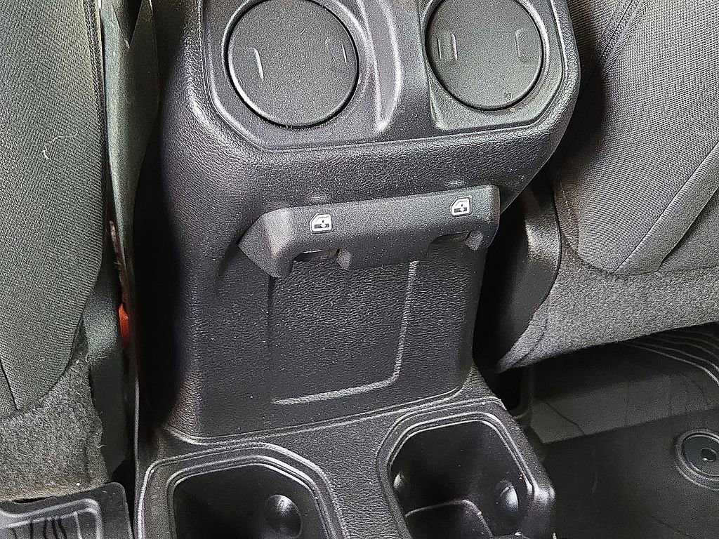 Used 2018 Jeep Wrangler Unlimited Sport S image 16
