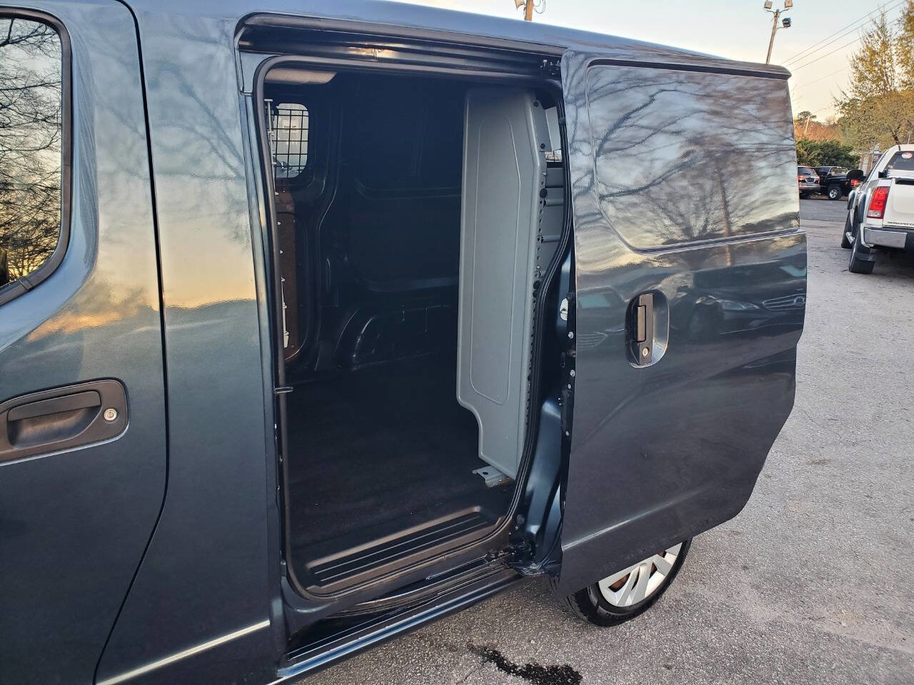 Used 2017 Nissan NV200 SV w/ Technology Package FWD image 16