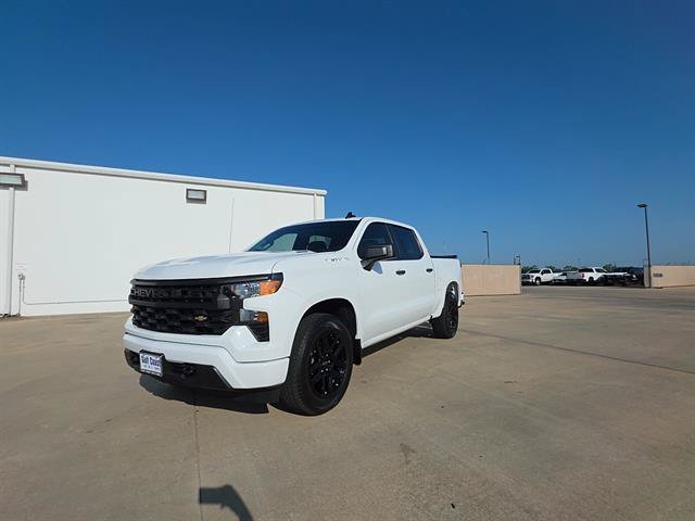 Used 2025 Chevrolet Silverado 1500 Custom RWD image 1