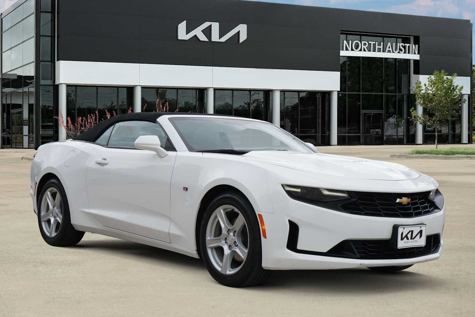Used 2023 Chevrolet Camaro LT RWD image 6