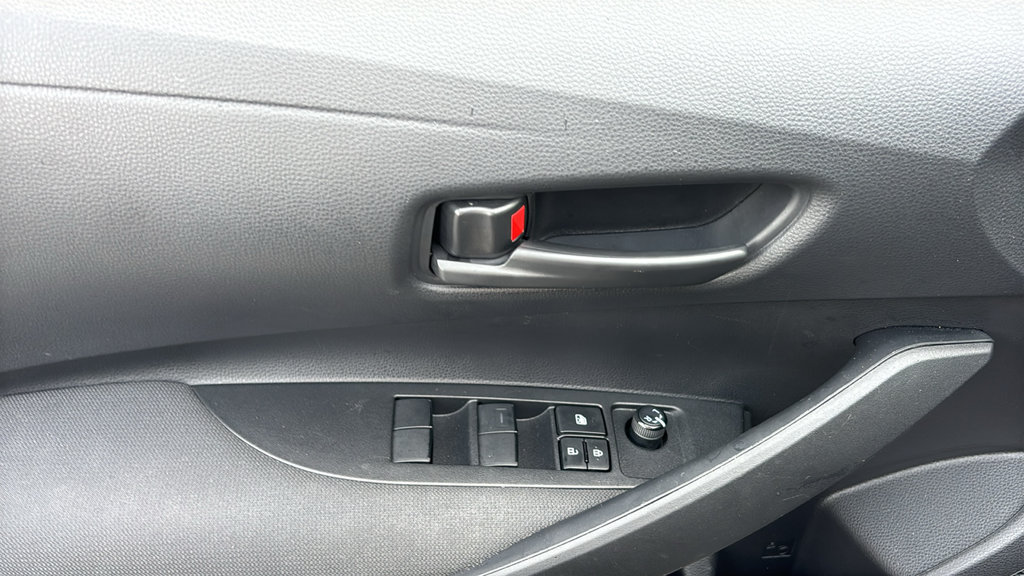 Used 2024 Toyota Corolla LE AWD/4WD image 9