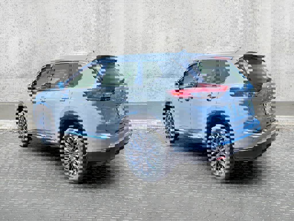 New 2025 Nissan Rogue Platinum w/ Tech Package image 32