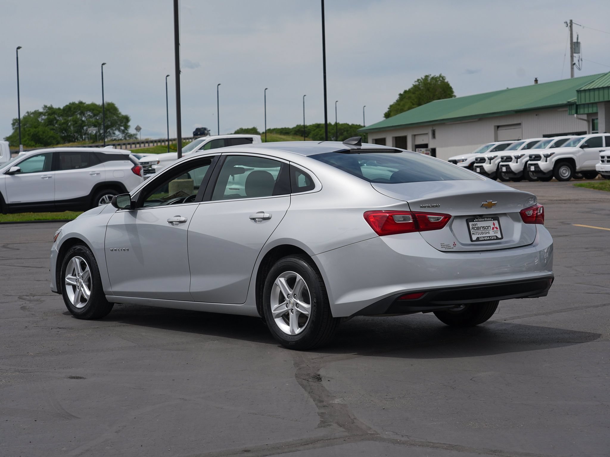 Used 2021 Chevrolet Malibu LS FWD image 6