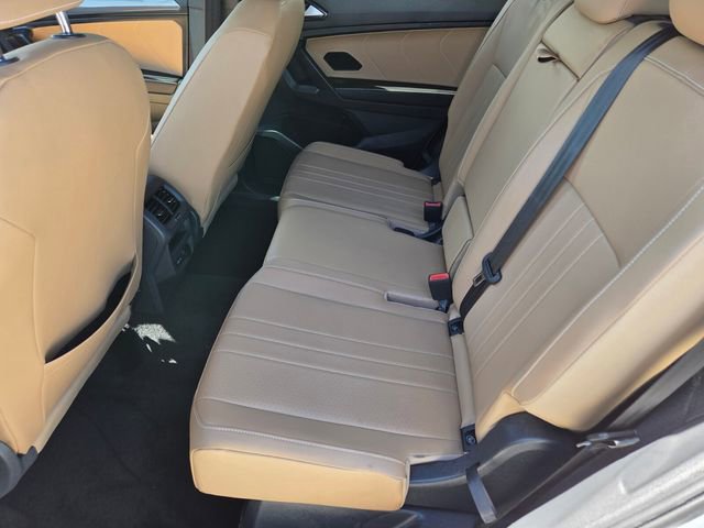 Used 2023 Volkswagen Tiguan SE R-Line image 11