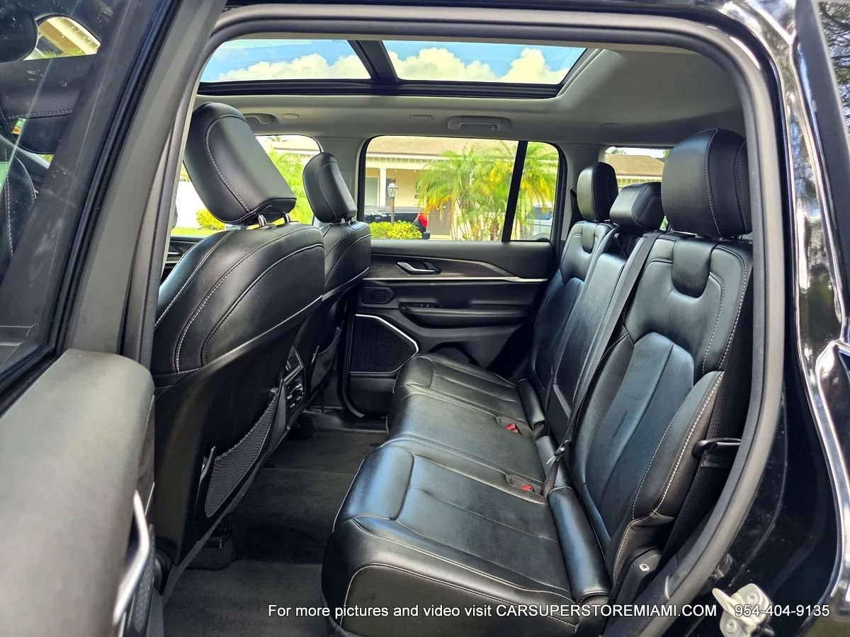 Used 2023 Jeep Grand Cherokee 4WD 4xe image 7