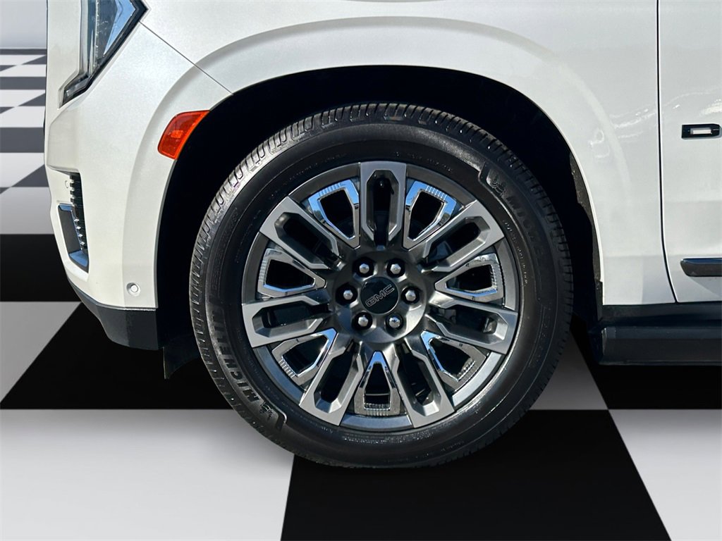 Used 2023 GMC Yukon Denali Ultimate image 14