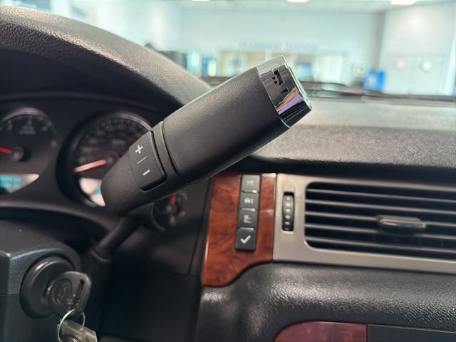 Used 2011 Chevrolet Avalanche LTZ image 23