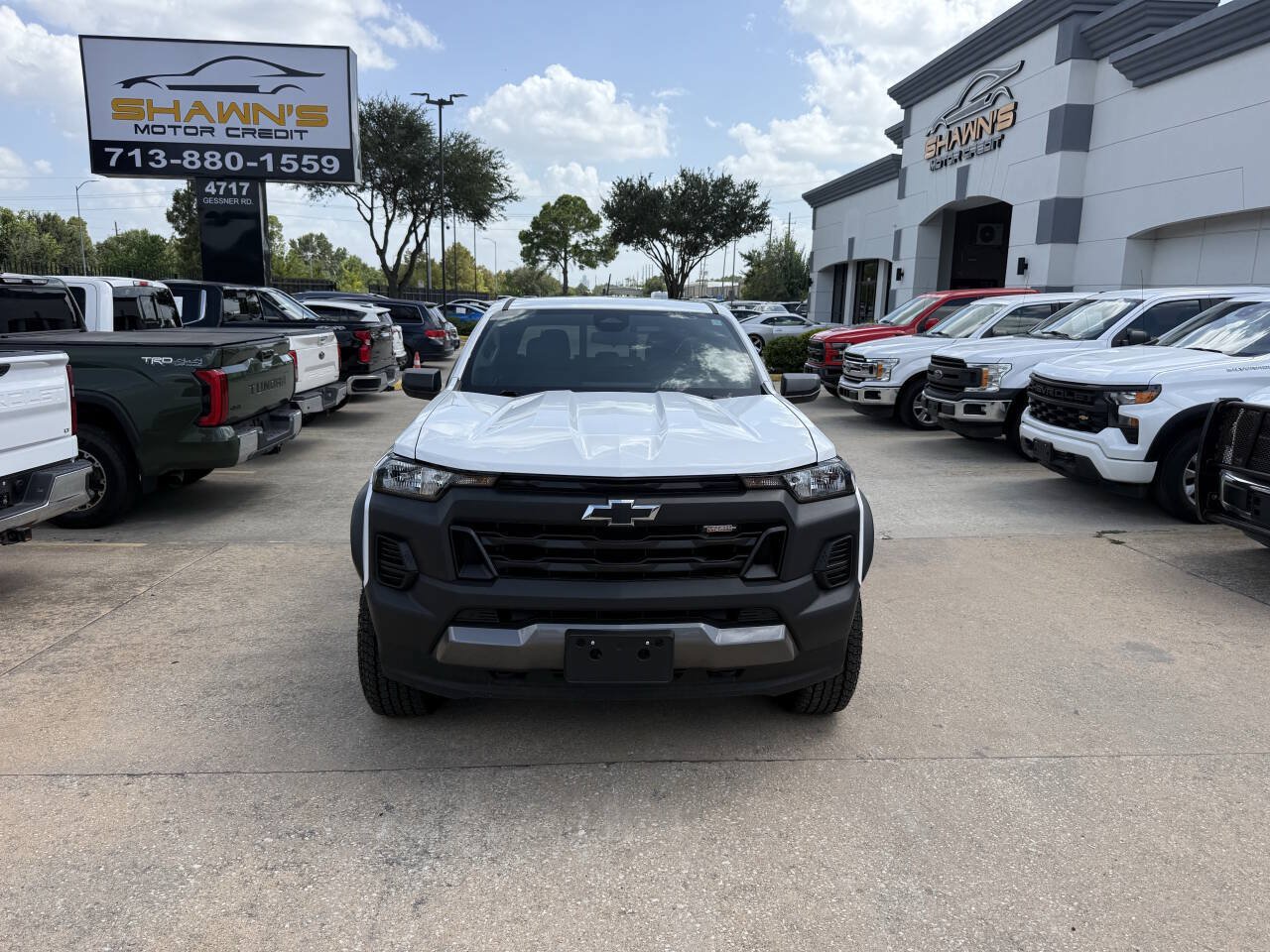 Used 2024 Chevrolet Colorado Trail Boss AWD/4WD image 39