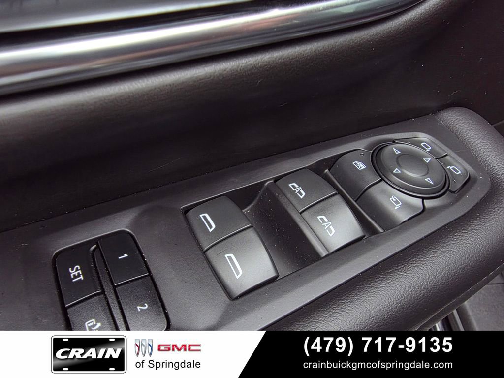 Used 2024 Chevrolet Tahoe Z71 w/ Luxury Package AWD/4WD image 11