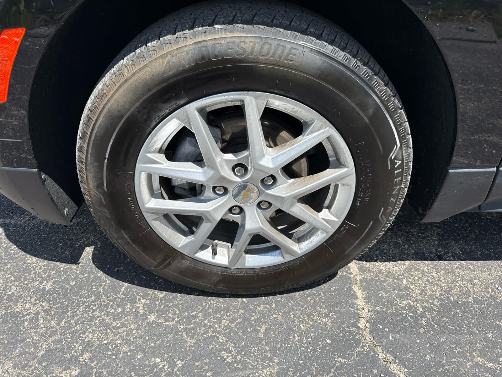 Used 2023 Chevrolet Equinox LT AWD/4WD image 3