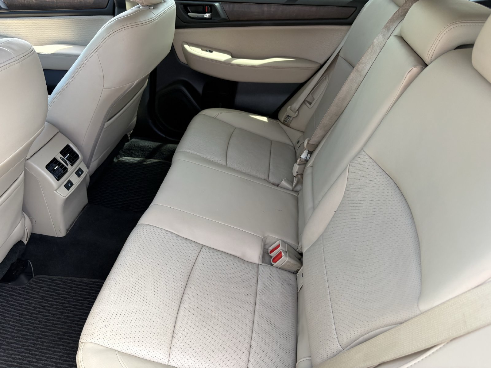 Used 2017 Subaru Outback 2.5i Limited AWD/4WD image 21
