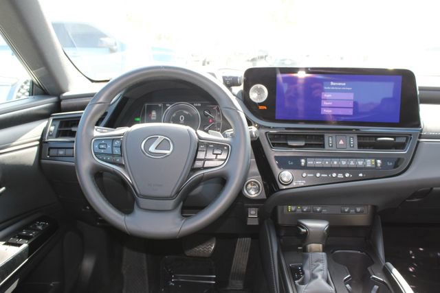 Certified 2025 Lexus ES 300h w/ Premium Package FWD image 14