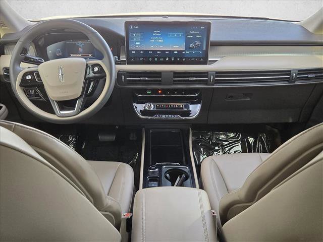 Used 2023 Lincoln Corsair AWD image 17