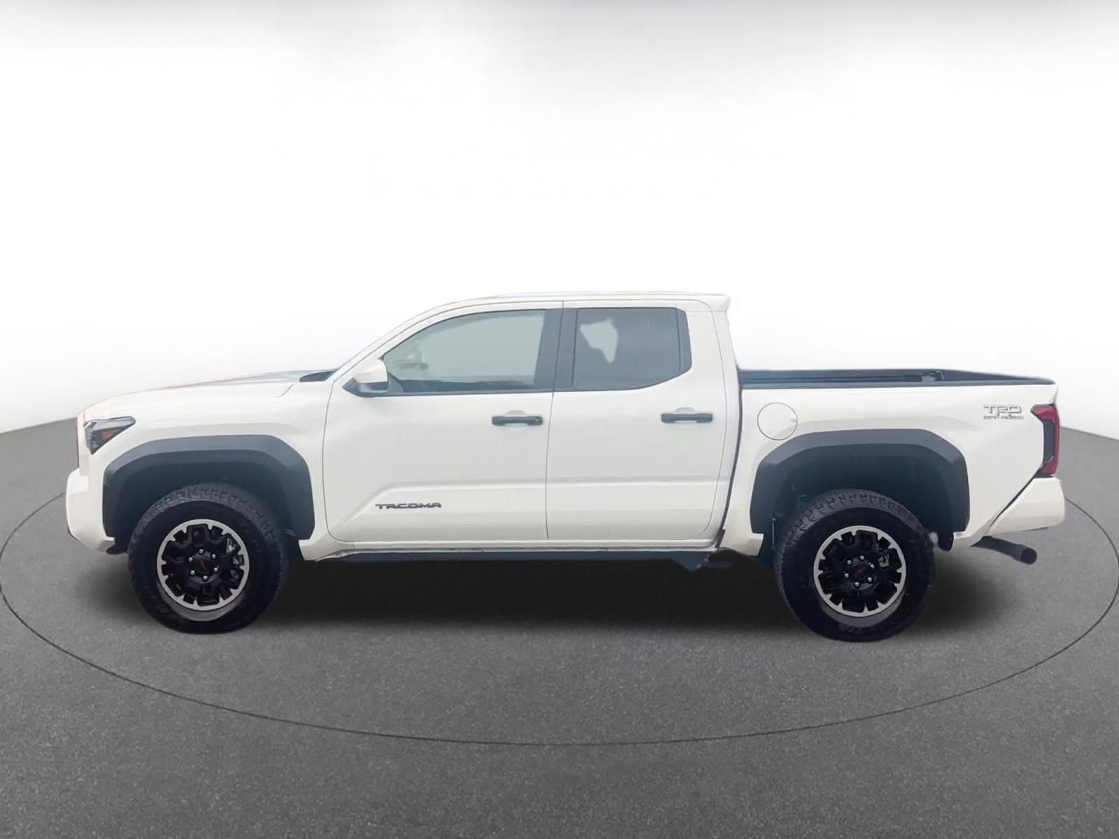 Used 2025 Toyota Tacoma TRD Off-Road image 9