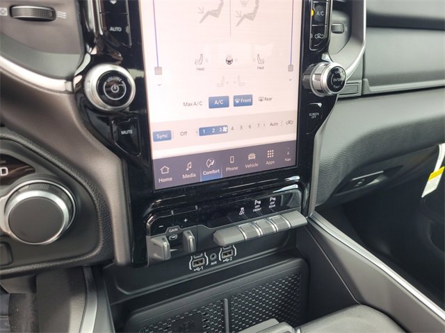 New 2026 RAM 1500 4x4 Crew Cab image 27