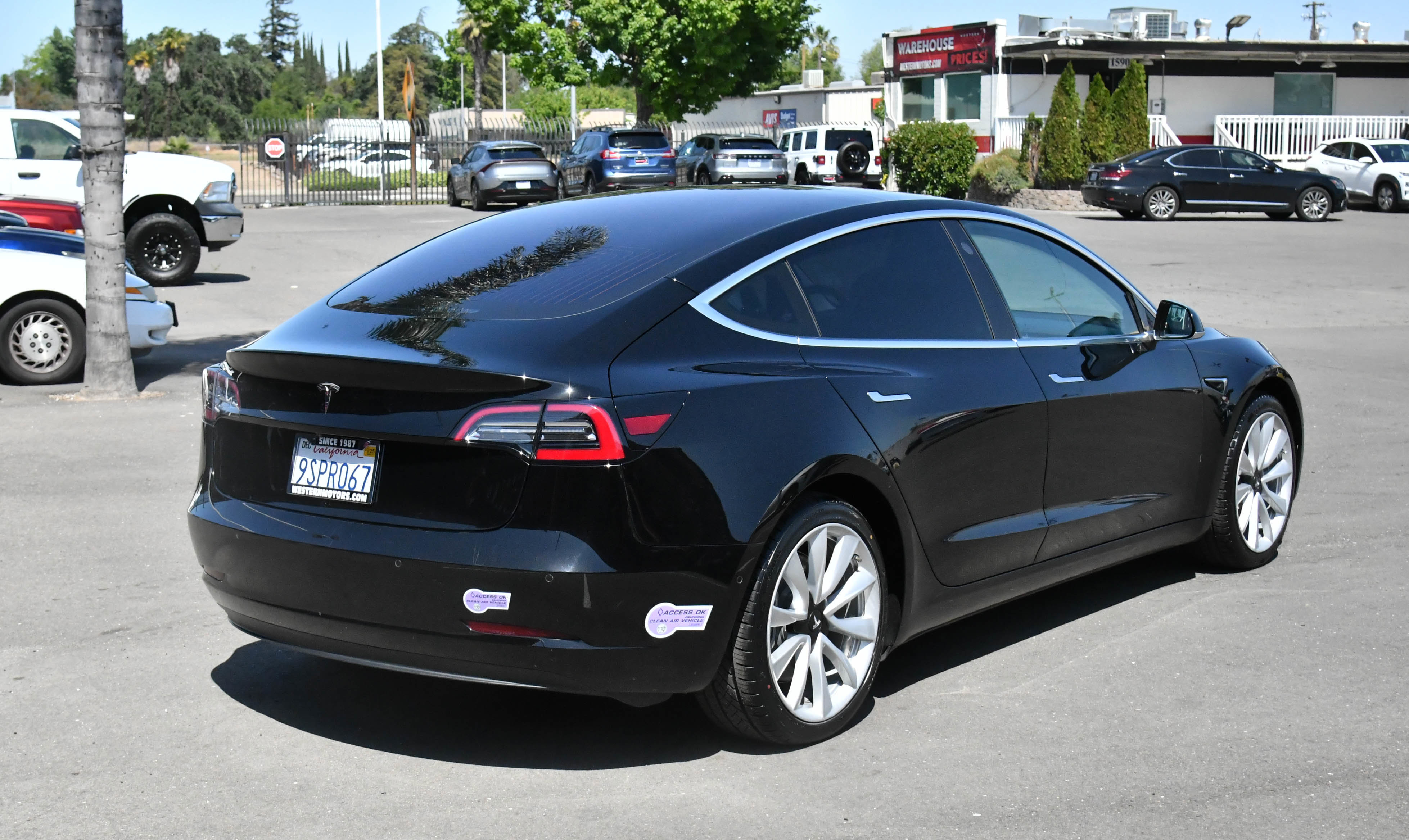Used 2018 Tesla Model 3 Long Range image 8