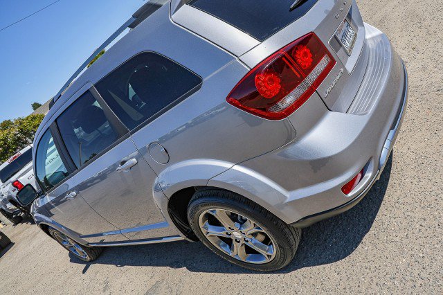 Used 2017 Dodge Journey Crossroad FWD image 8