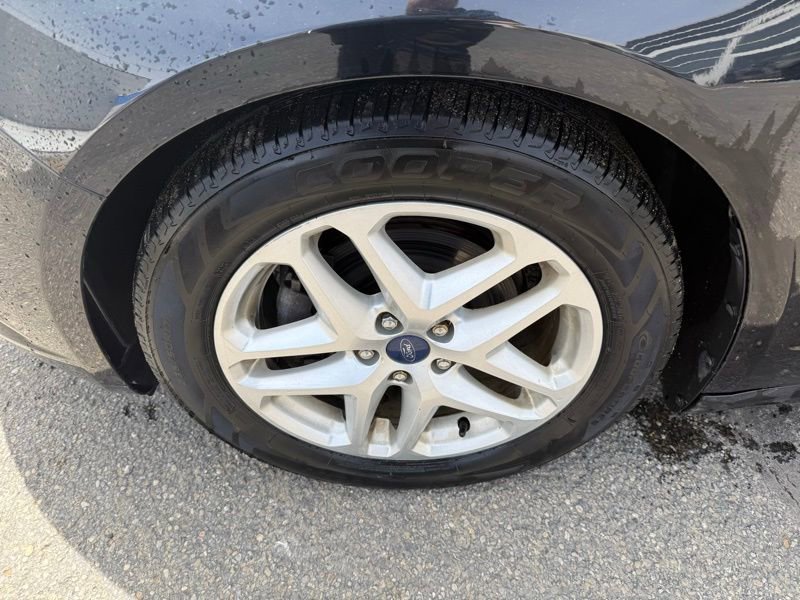 Used 2016 Ford Fusion SE FWD image 14