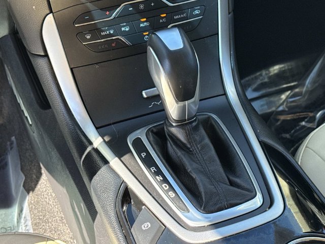 Used 2017 Ford Edge SEL w/ Equipment Group 201A AWD/4WD image 22