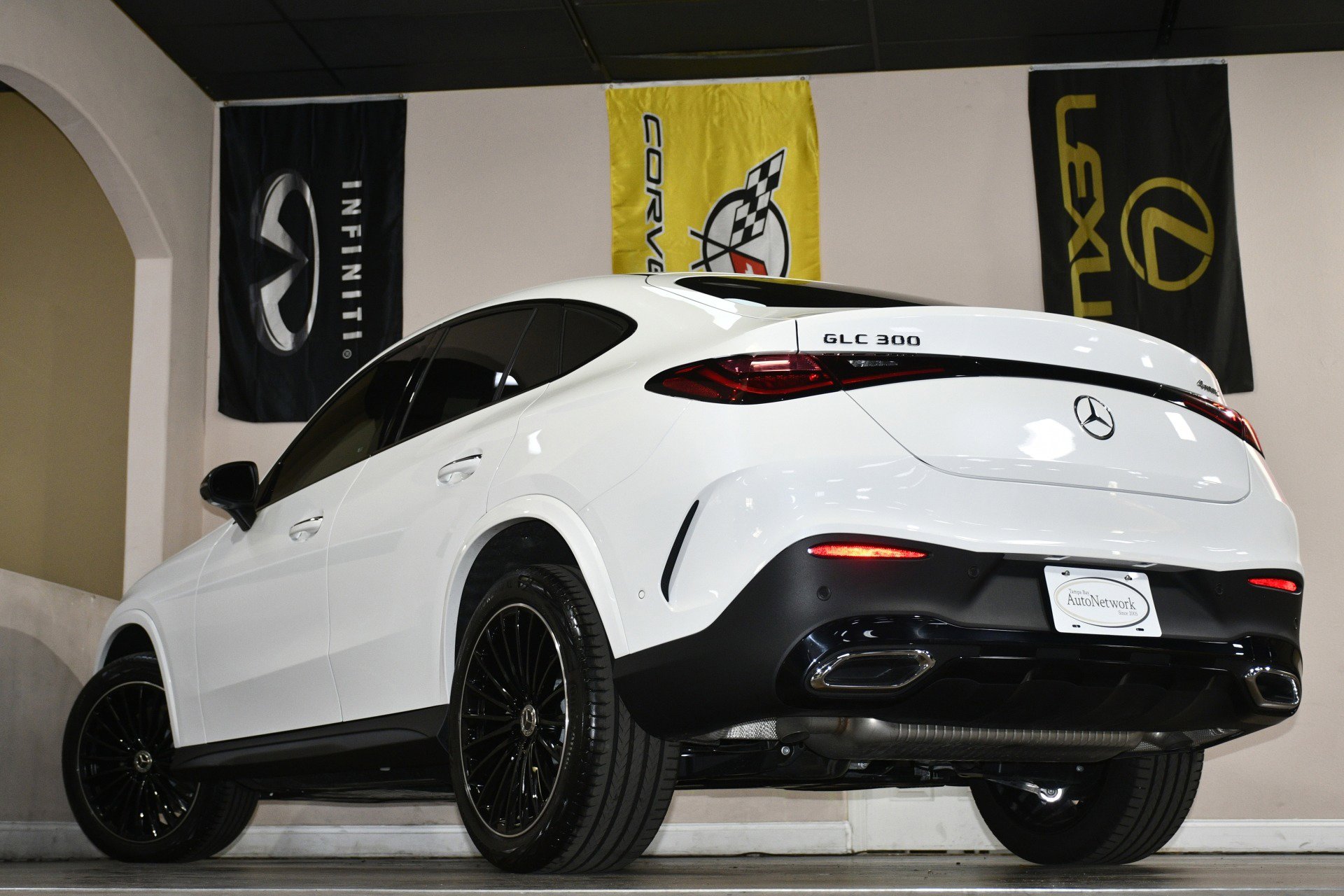 Used 2025 Mercedes-Benz GLC 300 4MATIC image 86