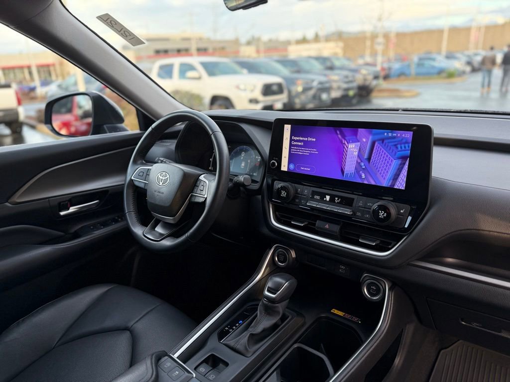 Used 2024 Toyota Grand Highlander XLE image 21