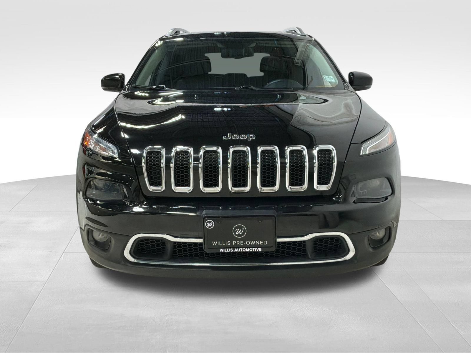Used 2017 Jeep Cherokee Limited FWD image 3