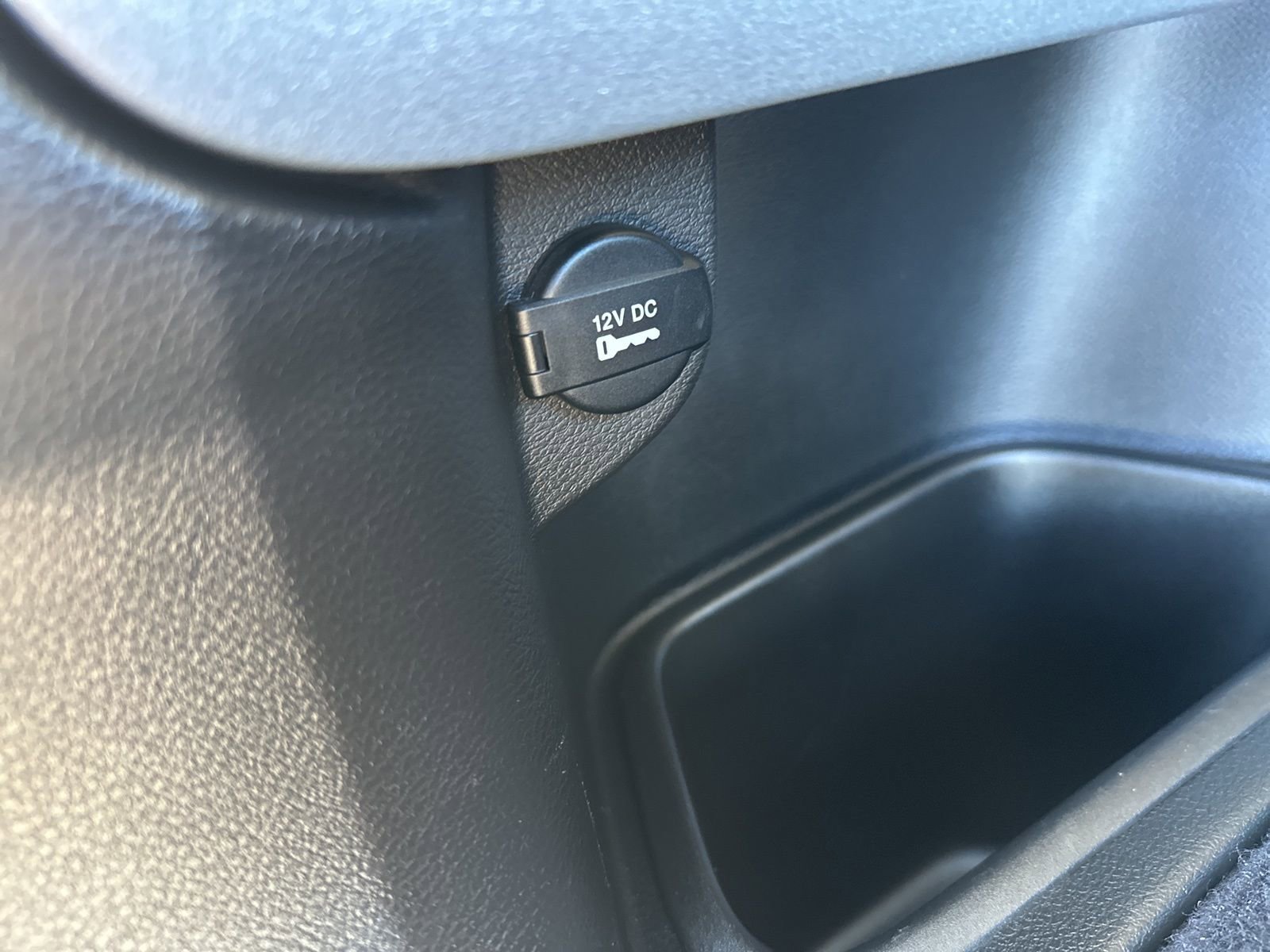 Used 2014 Jeep Cherokee Limited w/ Trailer Tow Group image 27