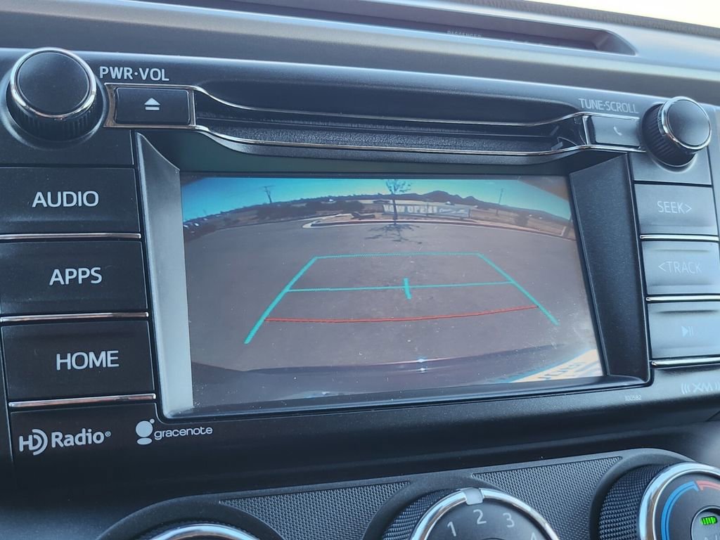 Used 2018 Toyota RAV4 LE image 19