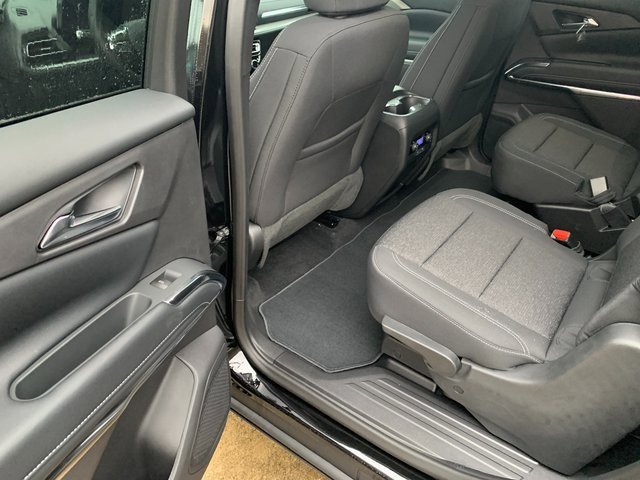 New 2026 Chevrolet Traverse LT image 8