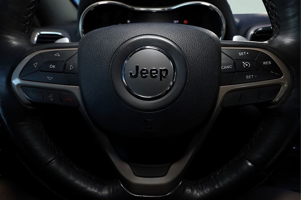 Used 2015 Jeep Grand Cherokee Limited image 30
