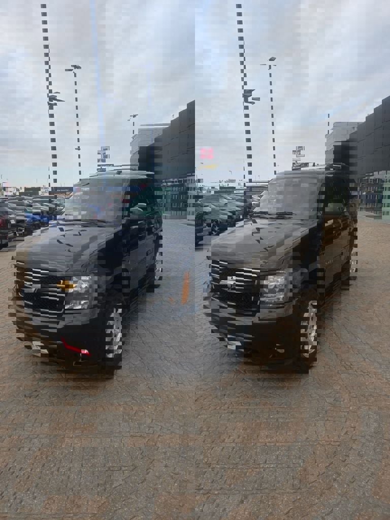 Used 2013 Chevrolet Tahoe LT w/ Luxury Package