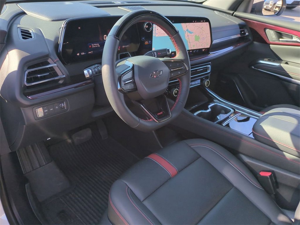 Used 2025 Chevrolet Traverse RS w/ LPO, Floor Liner Package image 10
