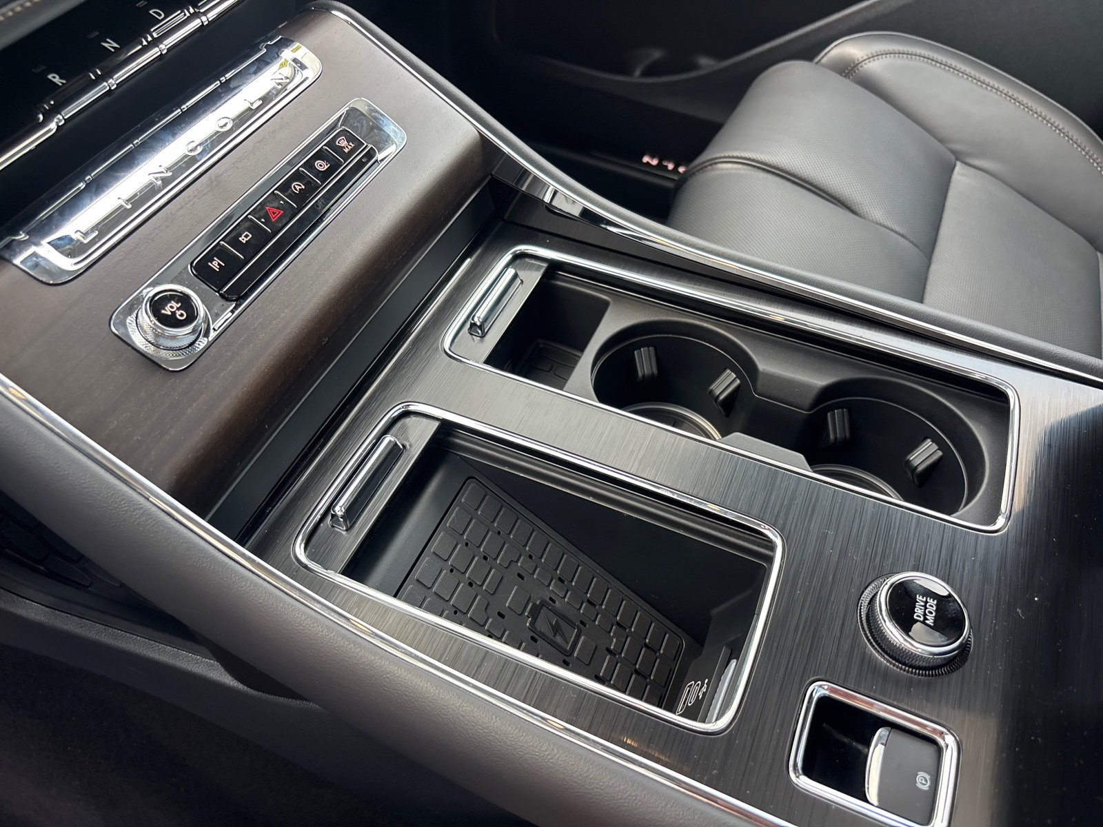 New 2026 Lincoln Aviator Reserve AWD/4WD image 23