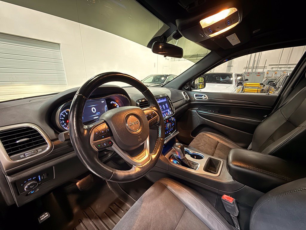 Used 2021 Jeep Grand Cherokee Laredo X RWD image 16