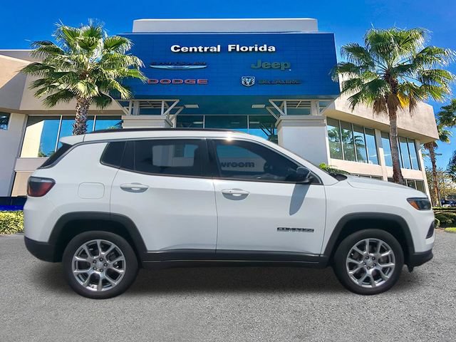 Certified 2023 Jeep Compass Latitude AWD/4WD image 4