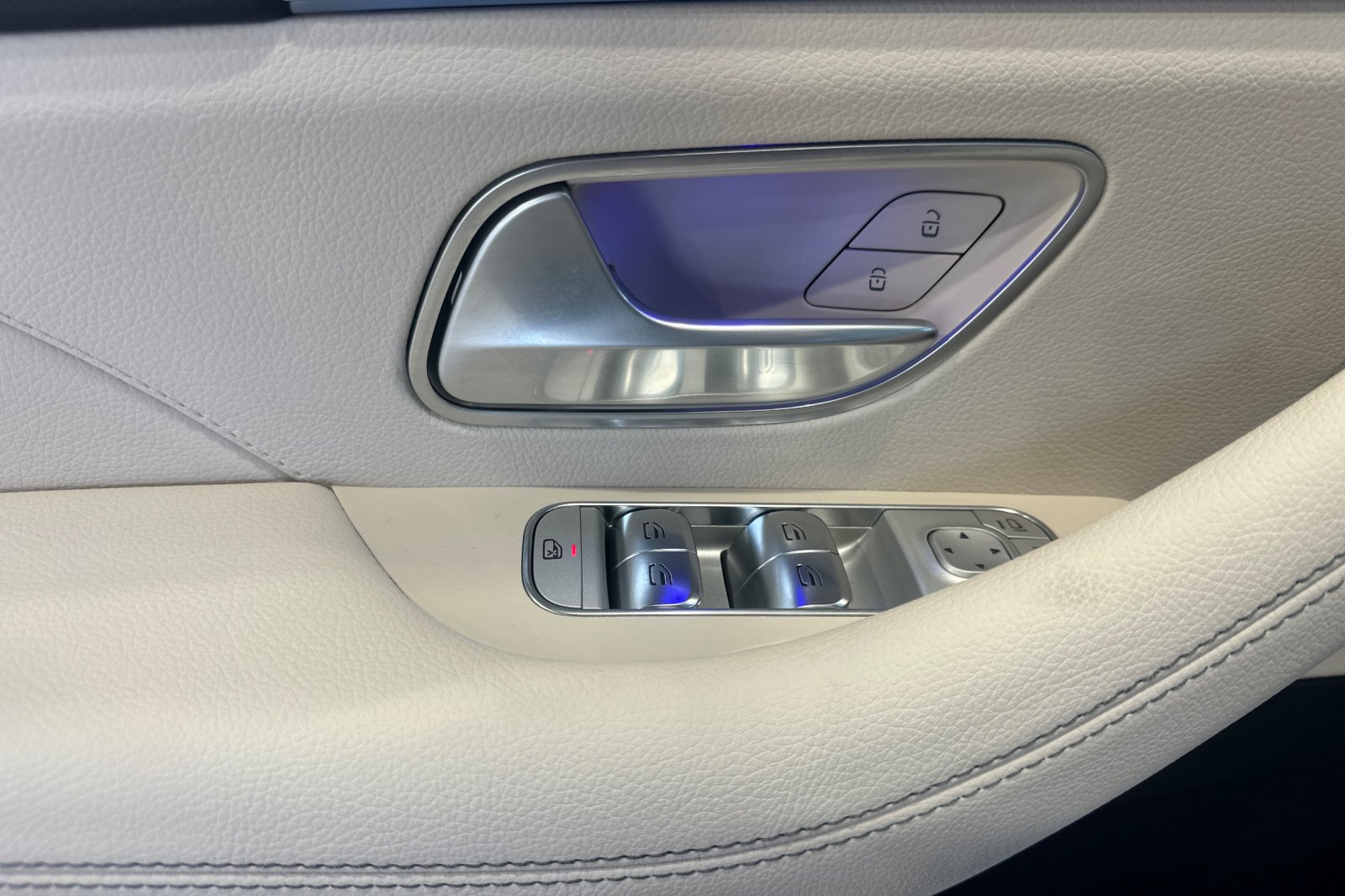 New 2026 Mercedes-Benz GLE 450 4MATIC image 11