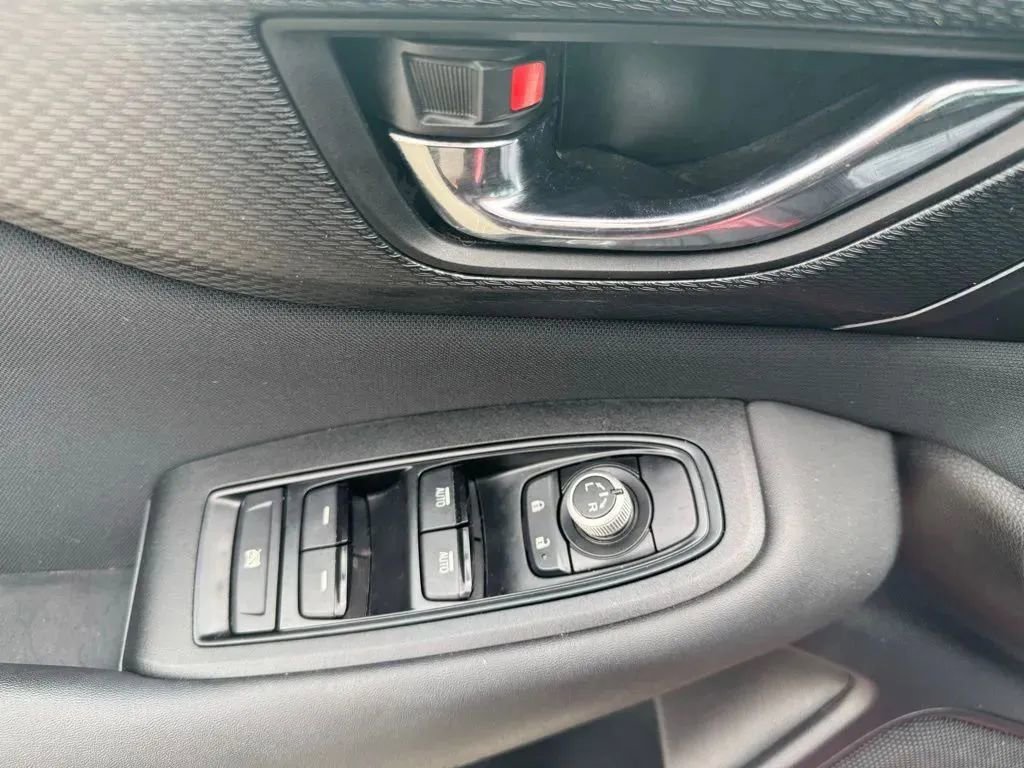 Used 2021 Subaru Legacy Premium image 12