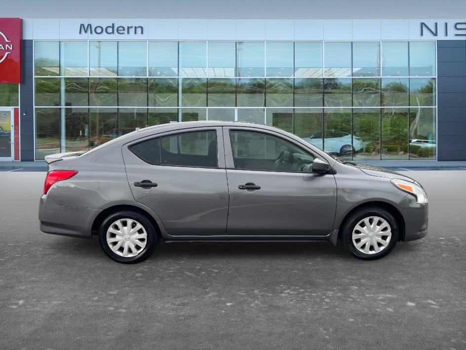Used 2018 Nissan Versa S Plus FWD image 4