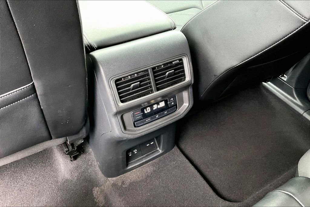 Used 2024 Volkswagen Atlas SE image 10