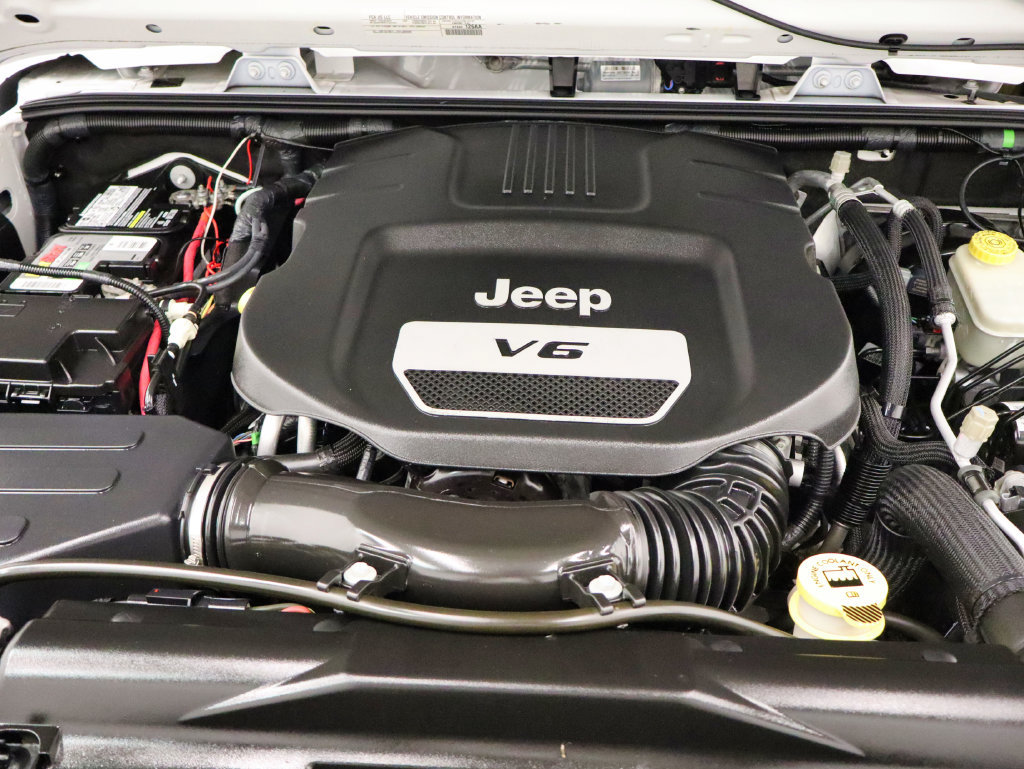 Used 2015 Jeep Wrangler Unlimited Sport w/ Quick Order Package 24S AWD/4WD image 47
