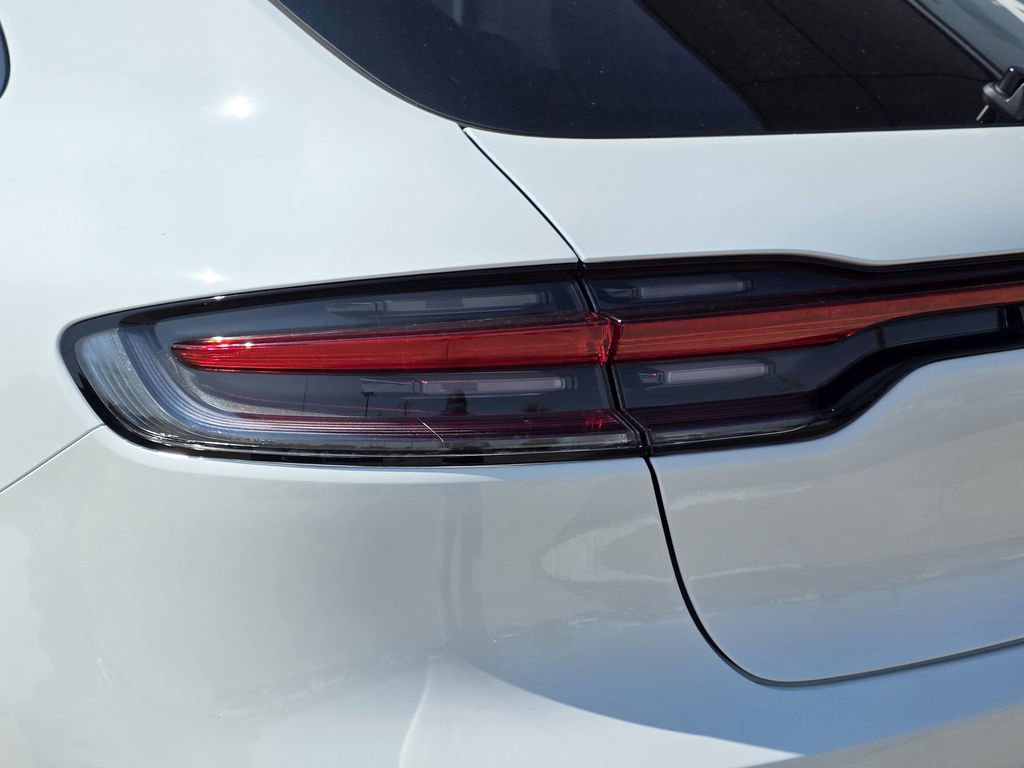 New 2025 Porsche Macan Turbo image 12